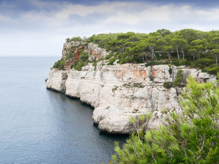Randonnée le long du Cami de Cavalls à Minorque