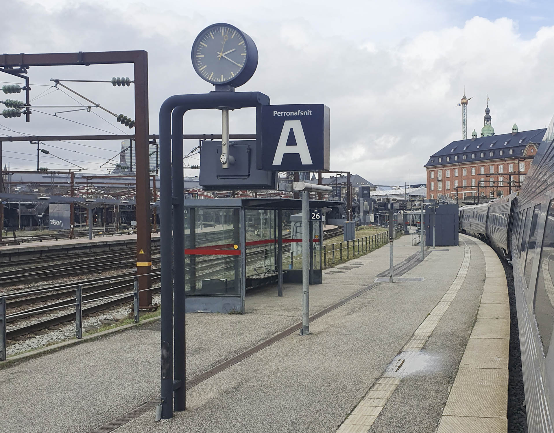 Sur la quai de la gare de Copenhague